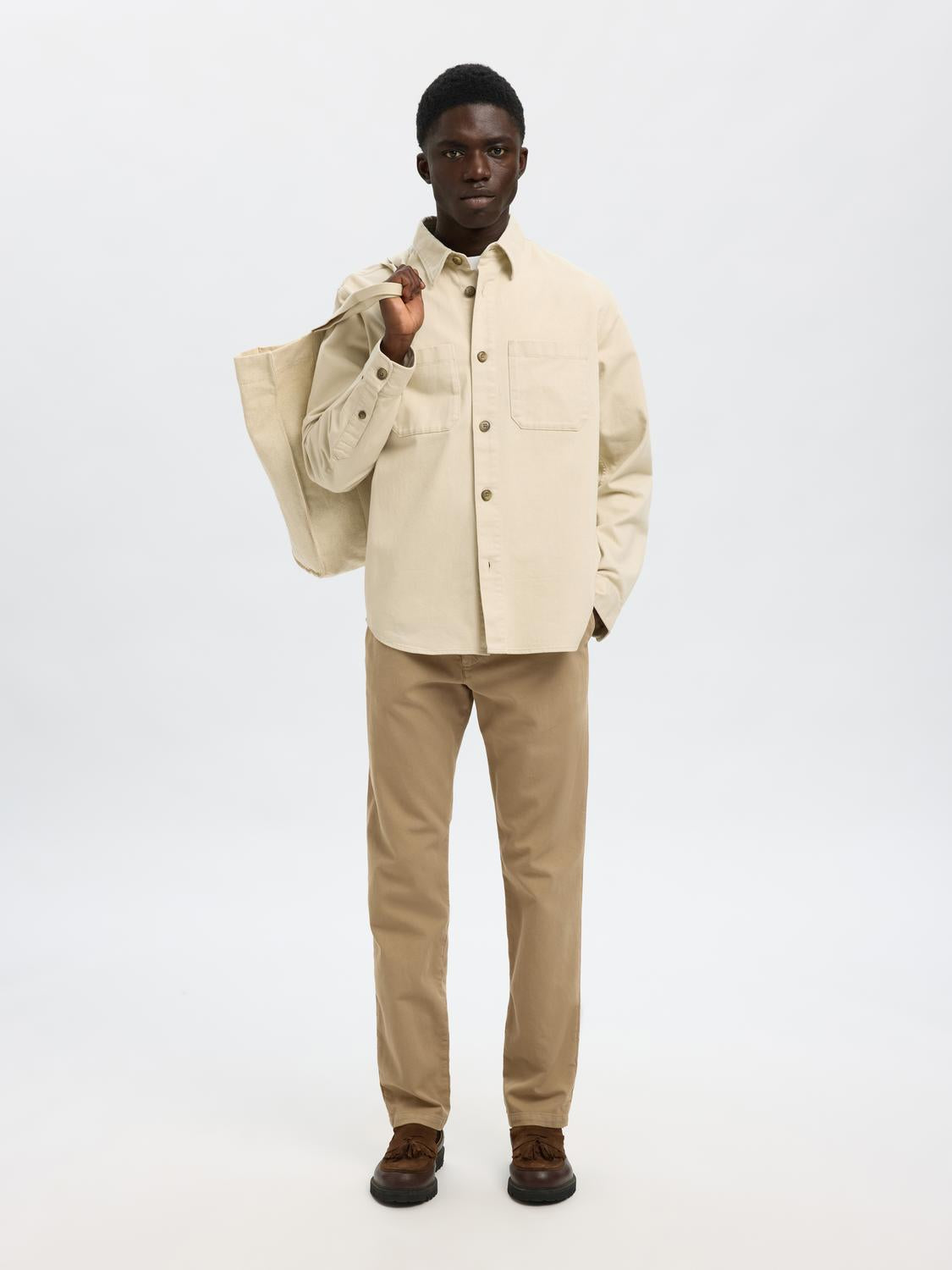 model_shot-creative
